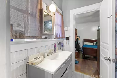 608 W 52nd, Los Angeles, CA 90037 - Photo 47