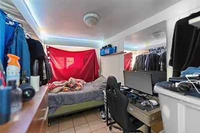 608 W 52nd, Los Angeles, CA 90037 - Photo 29