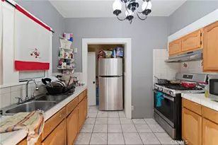 608 W 52nd, Los Angeles, CA 90037 - Photo 39