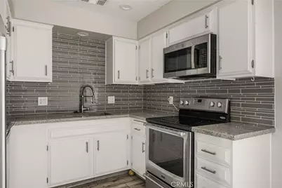 10238 Disney, Huntington Beach, CA 92646 - Photo 9