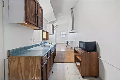 10527 Compton, Los Angeles, CA 90002 - Photo 15