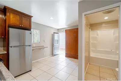 2699 E 20th, Signal Hill, CA 90755 - Photo 13