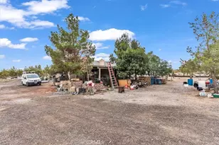 12008 Sierra Vista, Phelan, CA 92371 - Photo 25