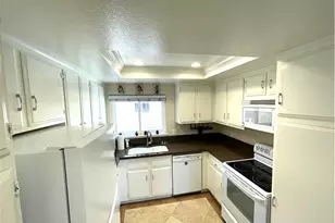 2390 Via Mariposa, Laguna Woods, CA 92637 - Photo 19