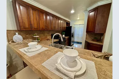 5104 Marina Pacifica Drive, Long Beach, CA 90803 - Photo 9