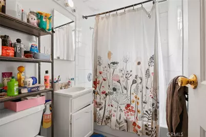 8717 Avalon, Los Angeles, CA 90003 - Photo 11
