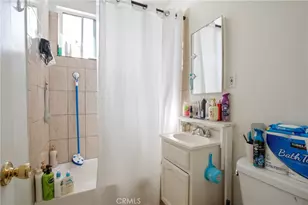 8711 Avalon, Los Angeles, CA 90003 - Photo 25