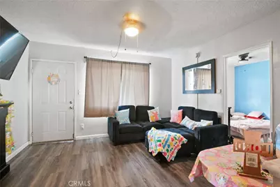 8711 Avalon, Los Angeles, CA 90003 - Photo 21