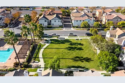 864 Calaveras, Corona, CA 92878 - Photo 35