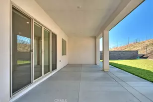 15842 Butterfly Dr, Fontana, CA 92336 - Photo 25