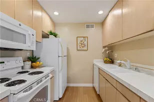 6004 Bixby Village Dr, Long Beach, CA 90803 - Photo 7