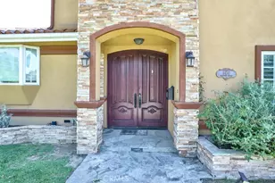 4704 E Centralia St, Long Beach, CA 90808 - Photo 3