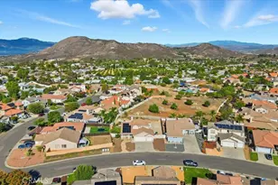 24884 Butterchurn, Wildomar, CA 92595 - Photo 39