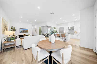 121 Yugen, Irvine, CA 92618 - Photo 5