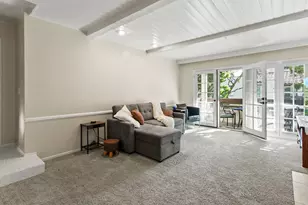 21372 Brookhurst, Huntington Beach, CA 92646 - Photo 3