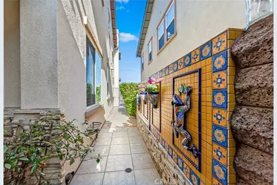 2239 Starlight Ln, Signal Hill, CA 90755 - Photo 5