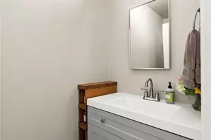 2452 Chelsea Pl, Santa Monica, CA 90404 - Photo 21