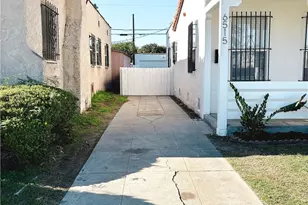 6515 Cimarron, Los Angeles, CA 90047 - Photo 3