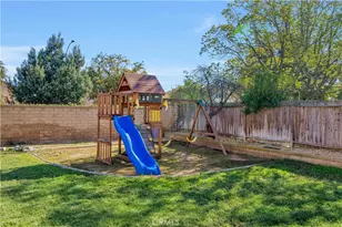 2809 Lancaster Ln, Corona, CA 92882 - Photo 25