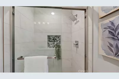 6051 Summerdale, Huntington Beach, CA 92647 - Photo 23