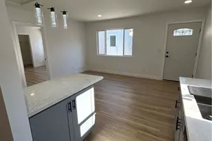 2033 W Burnett St, Long Beach, CA 90810 - Photo 17