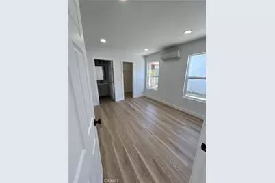 2033 W Burnett Street, Long Beach, CA 90810 - Photo 27