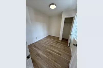 2033 W Burnett Street, Long Beach, CA 90810 - Photo 7