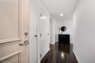 525 E Seaside Way, Long Beach, CA 90802 - Photo 21