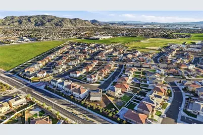 24703 Lightning Way, Moreno Valley, CA 92551 - Photo 47