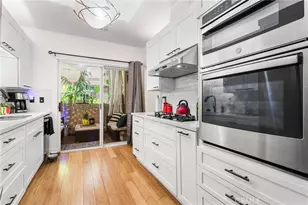 10626 Valley Spring, Toluca Lake, CA 91602 - Photo 9