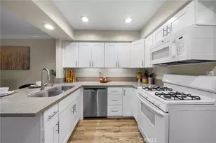 7887 E Horizon View Dr, Anaheim Hills, CA 92808 - Photo 11