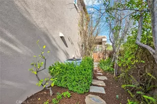 8 Versailles, Irvine, CA 92602 - Photo 23