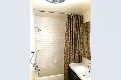 222 220 Granada Avenue, Long Beach, CA 90803 - Photo 7