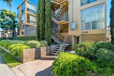 222 220 Granada Avenue, Long Beach, CA 90803 - Photo 1