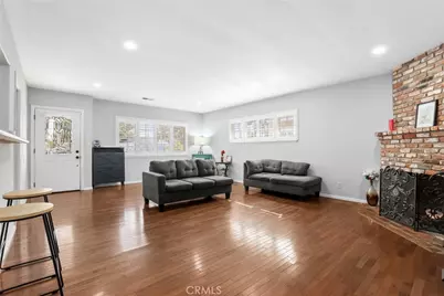 10525 Washington Avenue, South Gate, CA 90280 - Photo 3