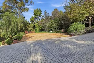 24300 Sylvan Glen, Calabasas, CA 91302 - Photo 17