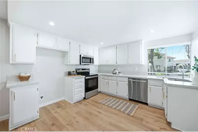 11271 Lowell Court, Cypress, CA 90630 - Photo 19