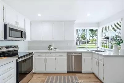 11271 Lowell Court, Cypress, CA 90630 - Photo 17