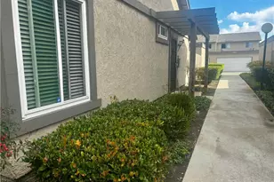 2910 Bradford Pl, Santa Ana, CA 92707 - Photo 17