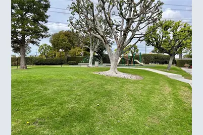 2910 Bradford Place, Santa Ana, CA 92707 - Photo 19