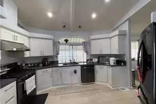 101 Parrot Ln, Fountain Valley, CA 92708 - Photo 13