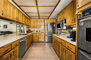 568 S Grove Ave, Anaheim, CA 92805 - Photo 23