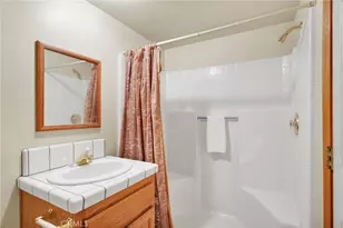 11062 Hollister Rd, Oak Hills, CA 92344 - Photo 49