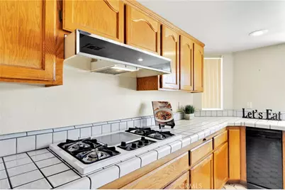 11062 Hollister Road, Oak Hills, CA 92344 - Photo 19