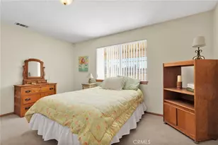 11062 Hollister Rd, Oak Hills, CA 92344 - Photo 27