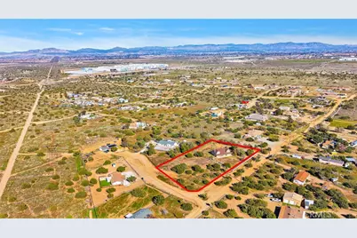 11062 Hollister Road, Oak Hills, CA 92344 - Photo 61