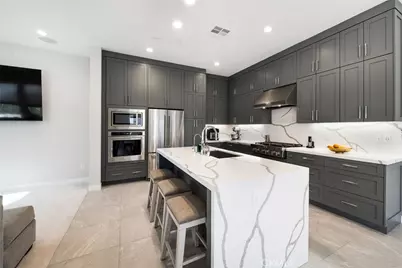 160 Tivoli, Lake Forest, CA 92630 - Photo 7