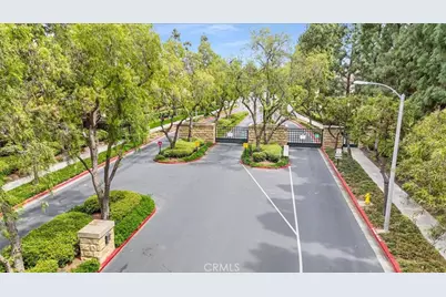 2405 Crescent Oak, Irvine, CA 92618 - Photo 3