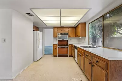 10042 Sprit Circle, Huntington Beach, CA 92646 - Photo 13