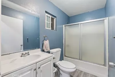 907 E 109th Place, Los Angeles, CA 90059 - Photo 33